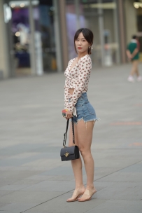 【精选街拍】Vol.3110 牛仔短裤高挑显腿 [265P+1V-4.39GB]