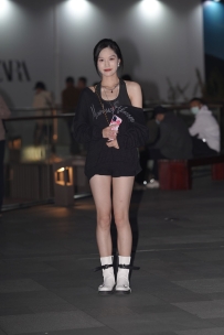 【精选街拍】Vol.3615 白色短靴黑白搭配 [113P+1V-1.70GB]