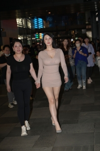 【精选街拍】Vol.3281 大气修身裙好身材 [113P-2.65GB]