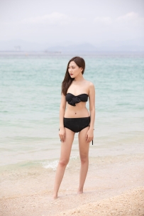 【精选街拍】Vol.3343 海滩上的美 [111P+4V-2.56GB]